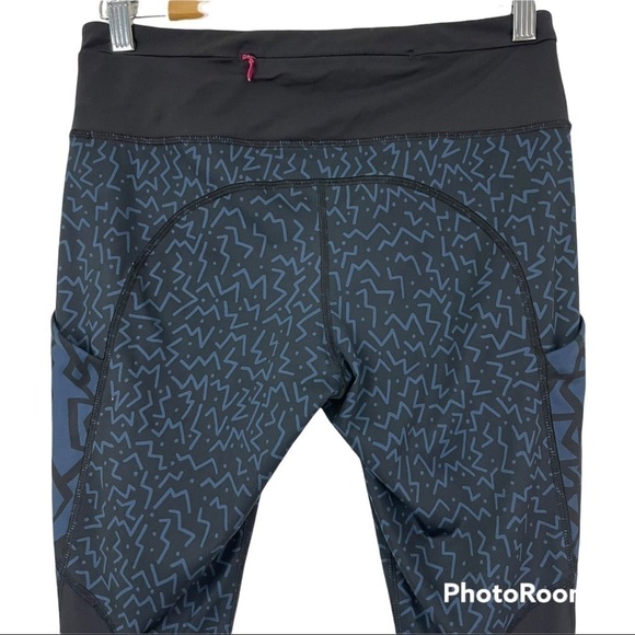 Lululemon Seawheeze 2015 Speed Tight Half Navy Half Black w/Squiggles Size 6 - Picture 2 of 10